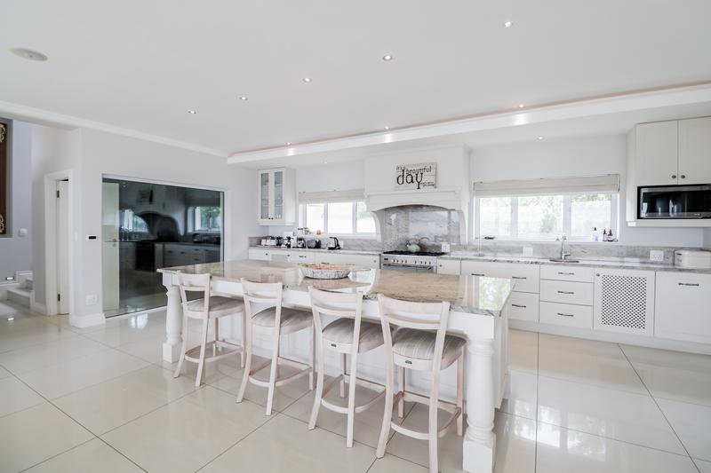 To Let 5 Bedroom Property for Rent in Pinnacle Point Golf Estate Western Cape